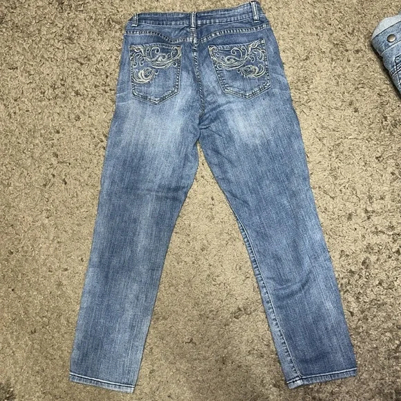 Cache - Picture 4 of 5